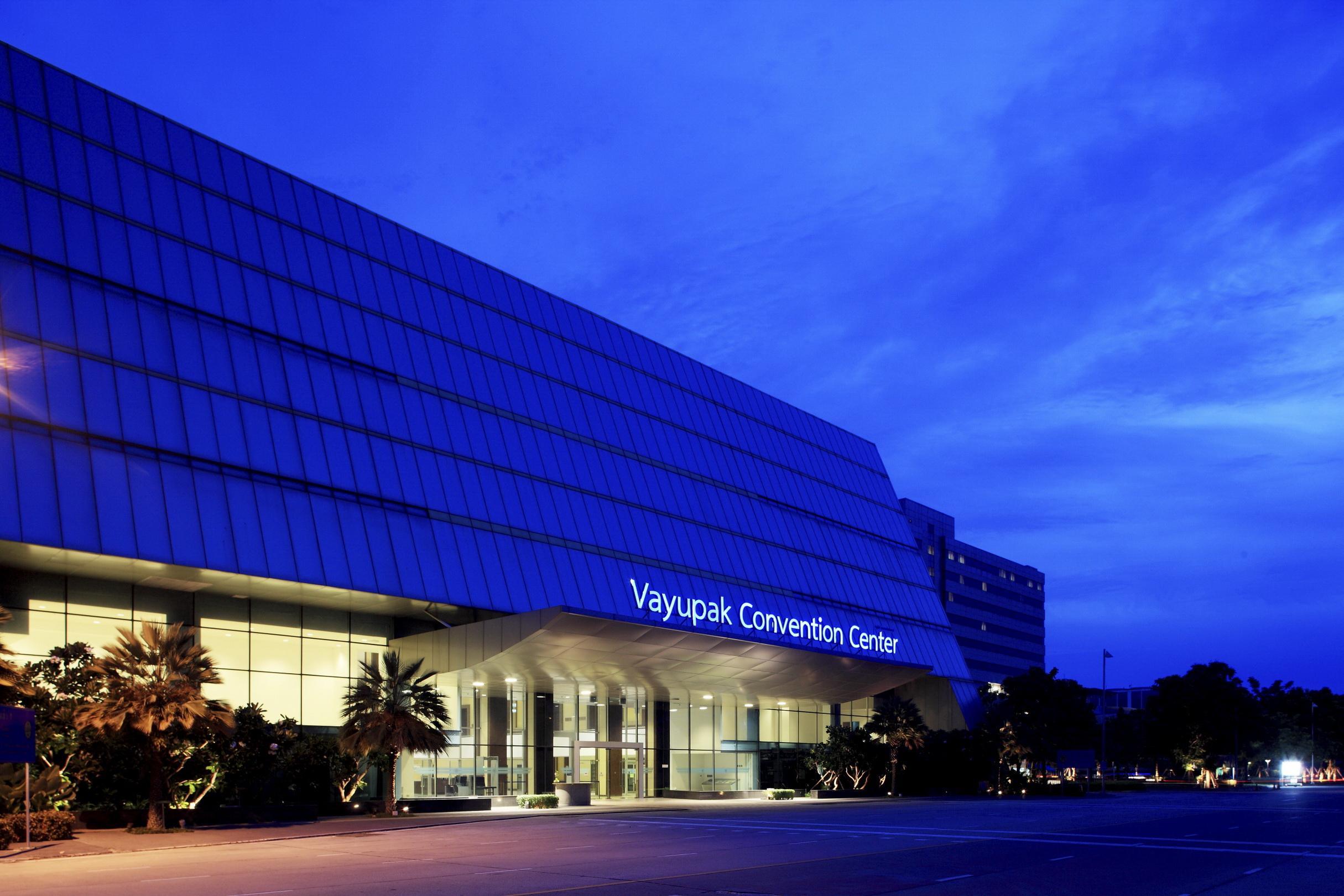 Centara Life Government Complex Hotel & Convention Centre Chaeng Watthana Bangkok Buitenkant foto
